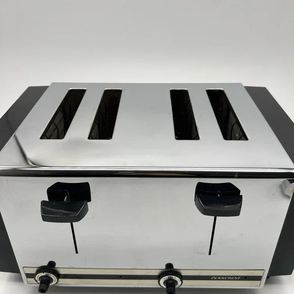 VTG JC PENNY PENNCREST 4 SLICE TOASTER. MODEL # 3335 . NICE WORKING CONDITION - Picture 2 of 13